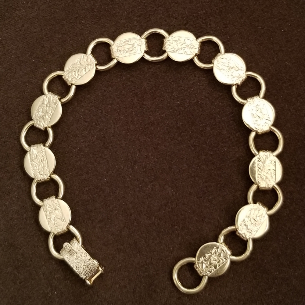 VINTAGE SARAH COVENTRY FLORAL ETCHED GOLDEN LINK BRACELET - 7.25" - Picture 7 of 7